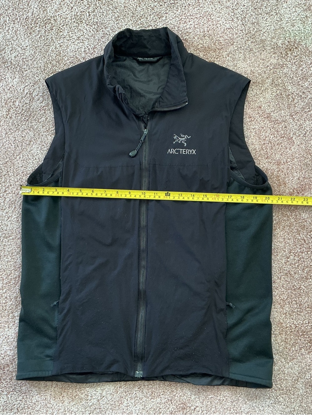 Arc'teryx Men’s Atom Black Softshell Vest size medium - Picture 4 of 9